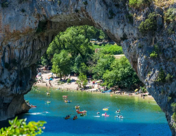 FLASHDEAL! ⚡ All-inclusive light in de prachtige natuur in het hart van het Domaine du Rouret in de Ardèche